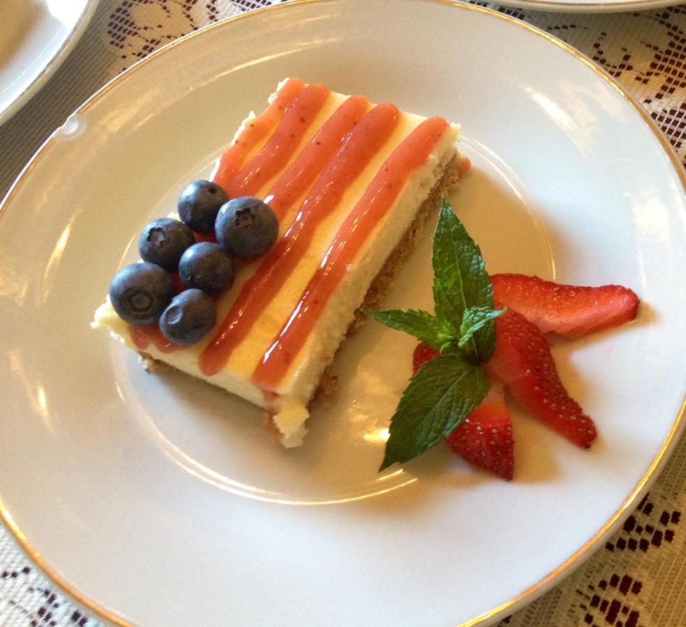 The Carriage Inn Bed And Breakfast Чарльз-Таун Номер фото